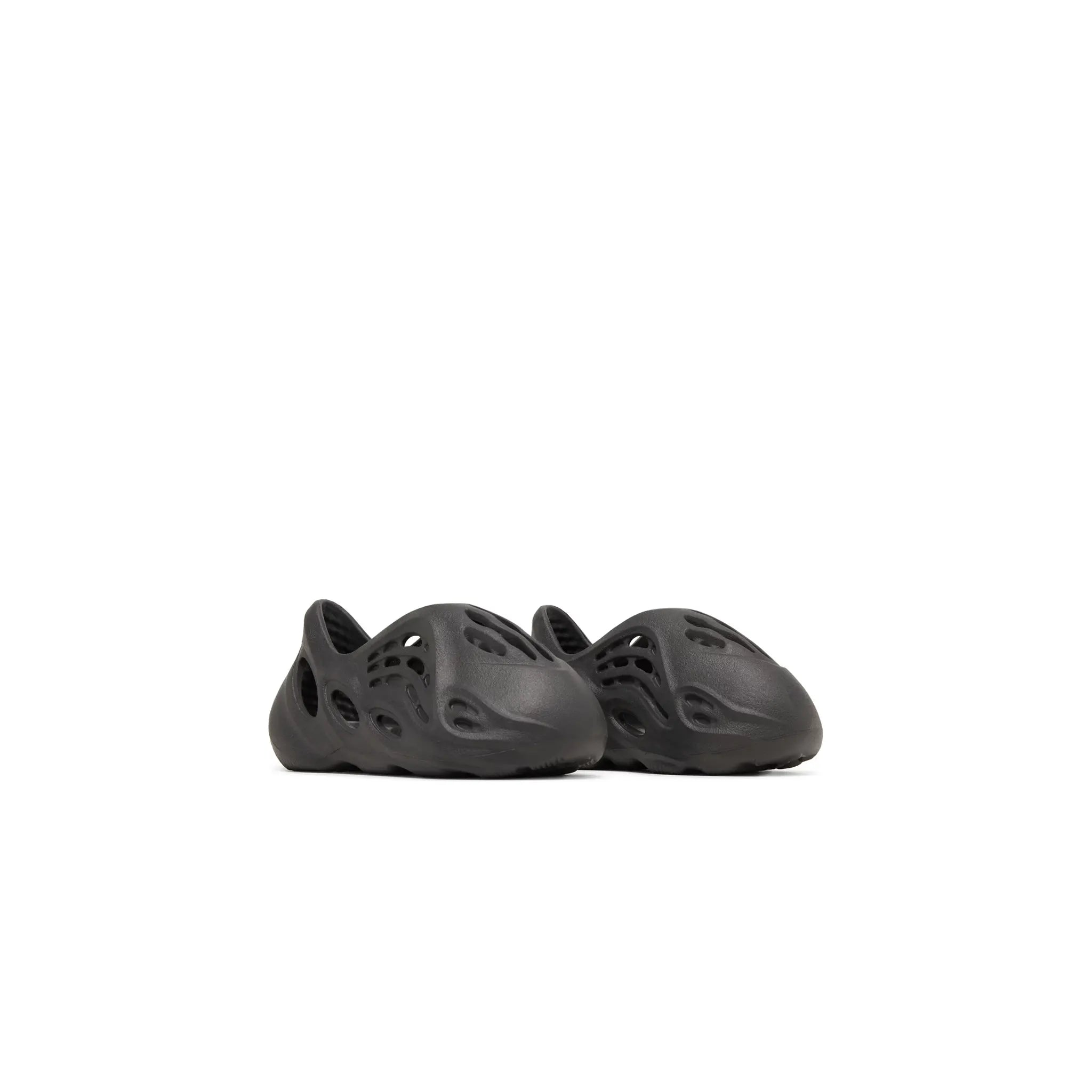 Pair view of Adidas Yeezy Foam RNNR Infants Onyx HP5346